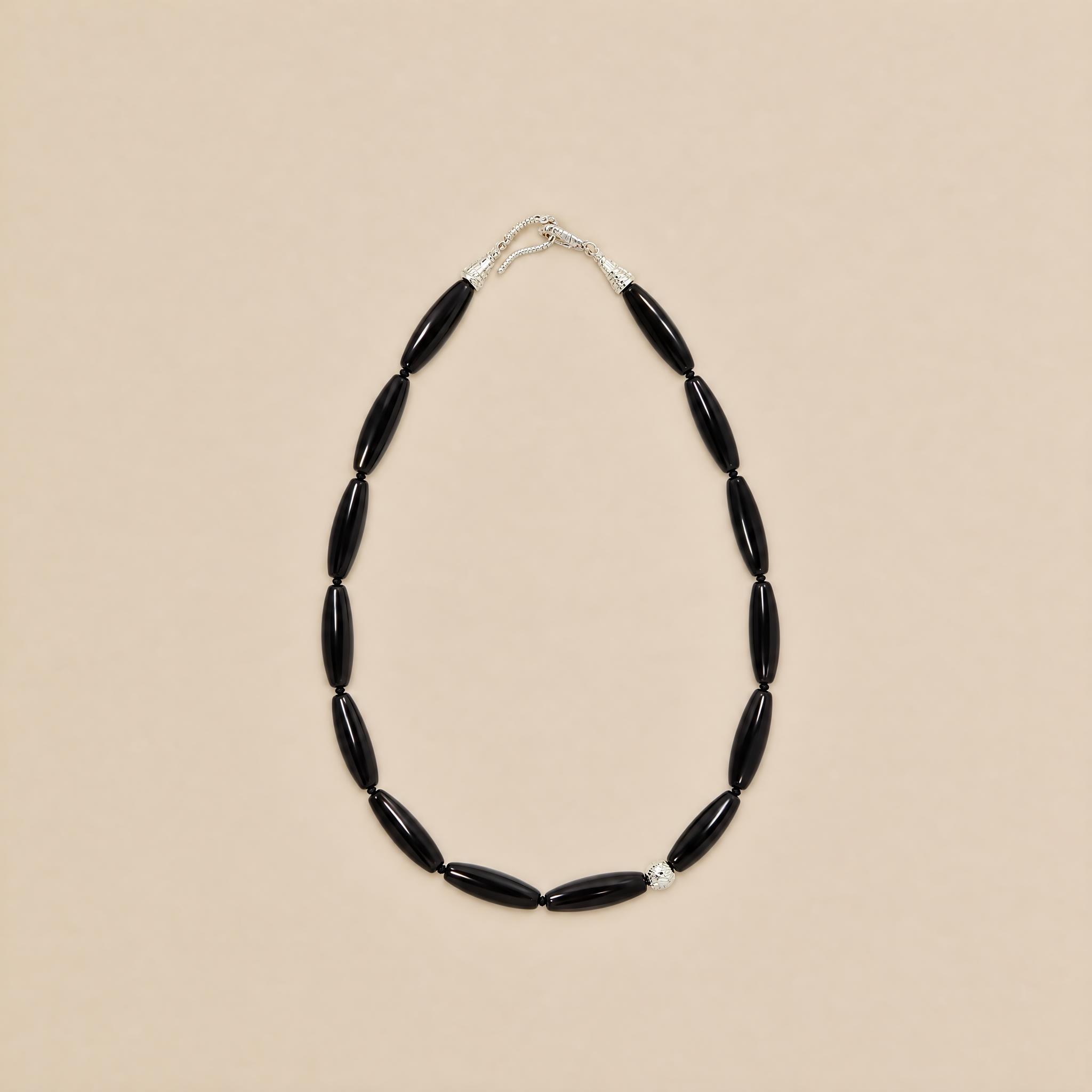 Black Oval Agate Necklace – Silver Tone